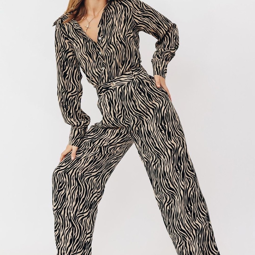 NWT Verge Girl zebra print TROUSERS